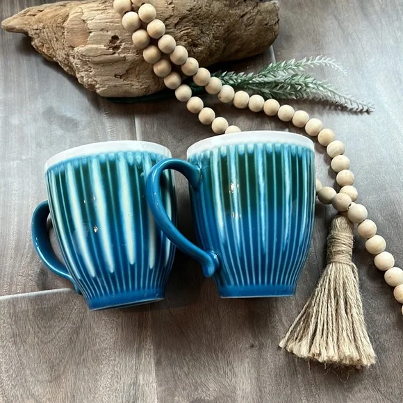 βSOLDβ ABBOTT pair of matching textured mugs - like NEW - Picture 1 of 3